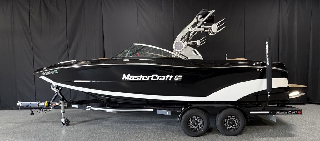 2019 MasterCraft XT22 - Sold Boat