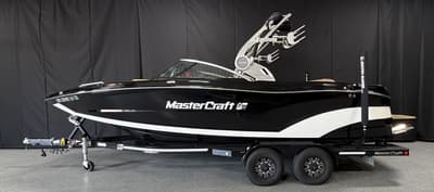BOATZON | MasterCraft XT22 2019