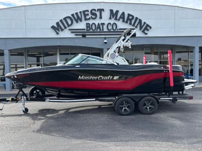 BOATZON | MasterCraft XT22 2020