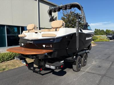 BOATZON | MasterCraft XT22 2023