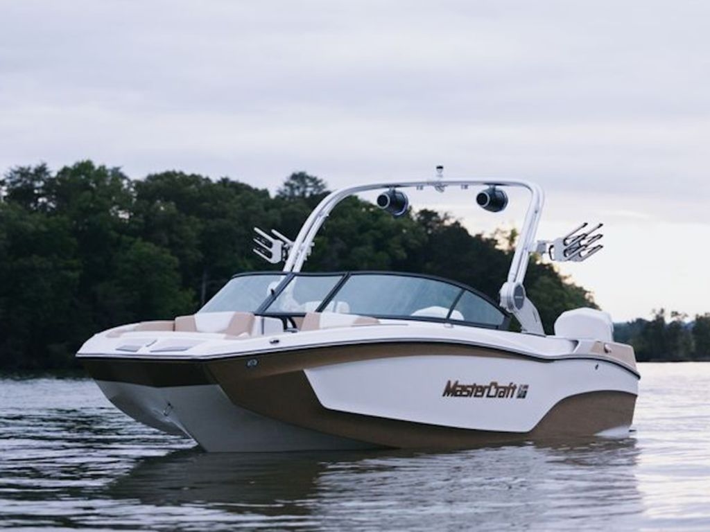 2025 MasterCraft XT22 - Sold Boat