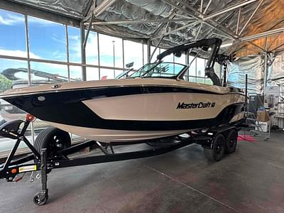BOATZON | MasterCraft XT22 2025