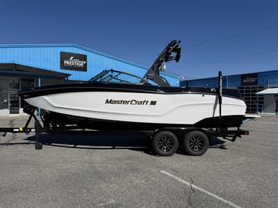 BOATZON | MasterCraft XT22 2026