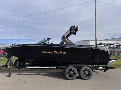 BOATZON | MasterCraft XT22 2026