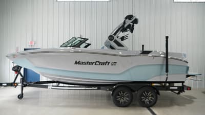 BOATZON | MasterCraft XT22 2026