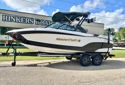 BOATZON | MasterCraft XT22 T 2026