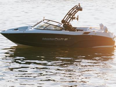BOATZON | MasterCraft XT22T 2026