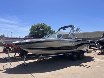 BOATZON | MasterCraft XT23 2017