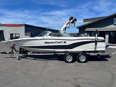 BOATZON | MasterCraft XT23 2017