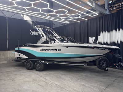 BOATZON | MasterCraft XT23 2017