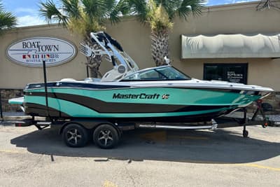 BOATZON | MasterCraft XT23 2018
