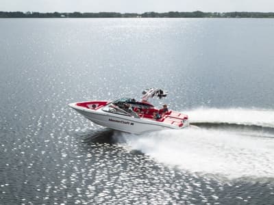 BOATZON | MasterCraft XT23 2018