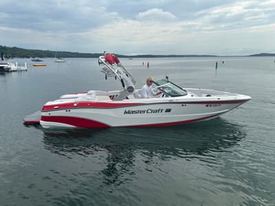 BOATZON | MasterCraft XT23 2019