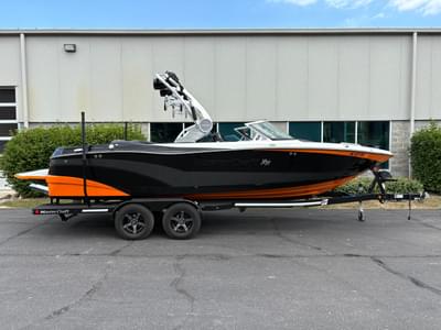 BOATZON | MasterCraft XT23 2020