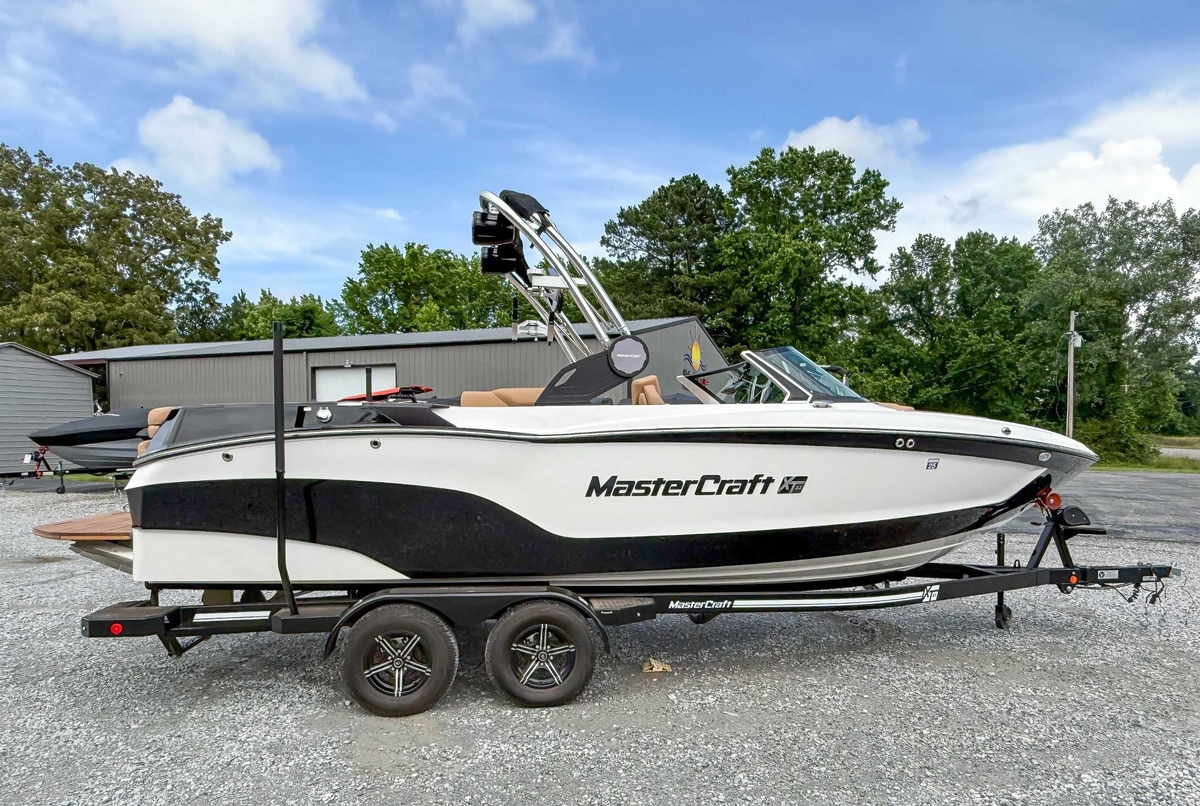 2022 MasterCraft XT23 - Sold Boat
