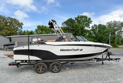 BOATZON | MasterCraft XT23 2022
