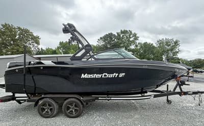 BOATZON | MasterCraft XT23 2022