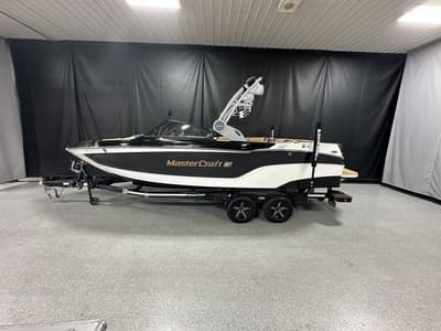 BOATZON | MasterCraft XT23 2023