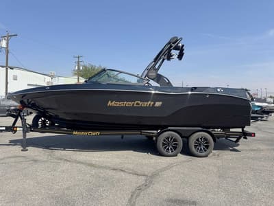 BOATZON | MasterCraft XT23 2026