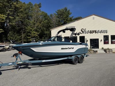 BOATZON | MasterCraft XT23 2026