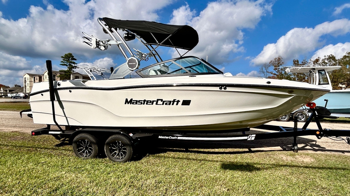2026 MasterCraft XT23 - Sold Boat