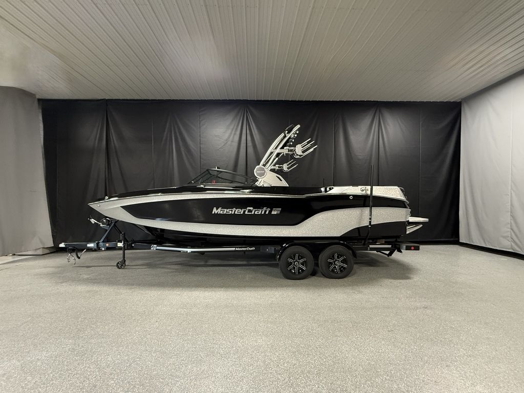 2022 MasterCraft XT24 - Sold Boat