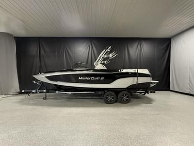 BOATZON | MasterCraft XT24 2022