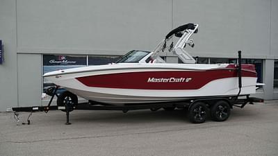 BOATZON | MasterCraft XT24 2025