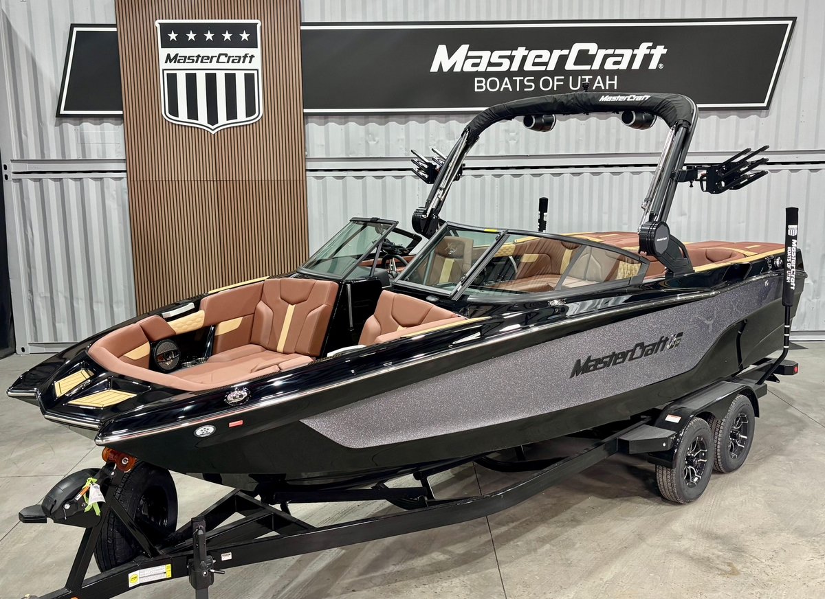 2025 MasterCraft XT24 - Sold Boat