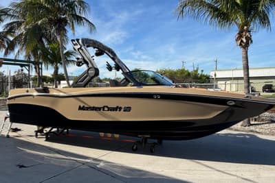 BOATZON | MasterCraft XT24 2026 BOATZON | MasterCraft XT24 2026
