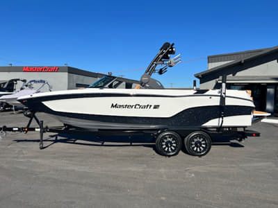 BOATZON | MasterCraft XT24 2026