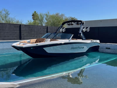 BOATZON | MasterCraft XT24 2026