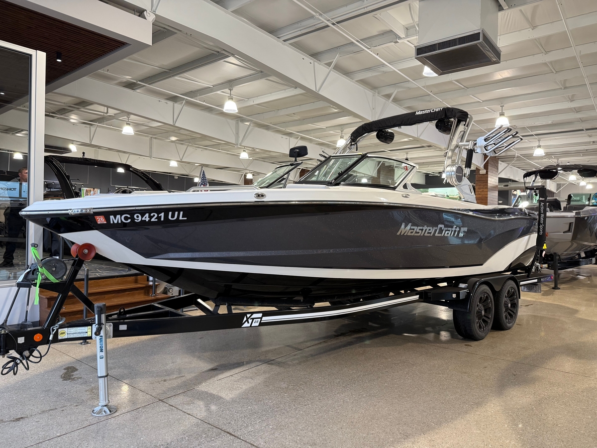 2018 MasterCraft XT25 - Sold Boat