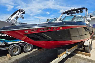 BOATZON | MasterCraft XT25 2019