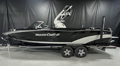 BOATZON | MasterCraft XT25 2020