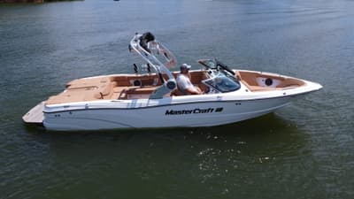 BOATZON | MasterCraft XT25 2021