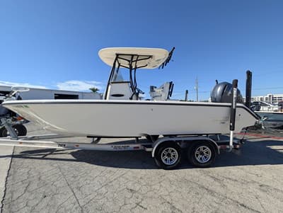 BOATZON | Maverick Boat Group 2400 Open 2023