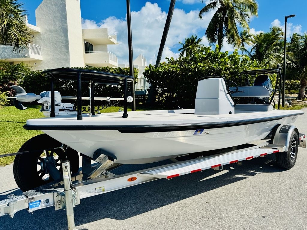 2022 MAVERICK HPXV17 - Sold Boat