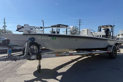 BOATZON | Maverick Mirage 18 HPXV 2016