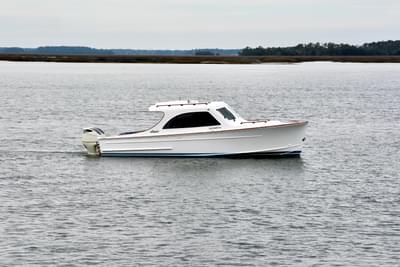 BOATZON | Maverick Yachts Costa Rica 32 Custom Carolina Picnic Boat 2018 BOATZON | Maverick Yachts Costa Rica 32 Custom Carolina Picnic Boat 2018