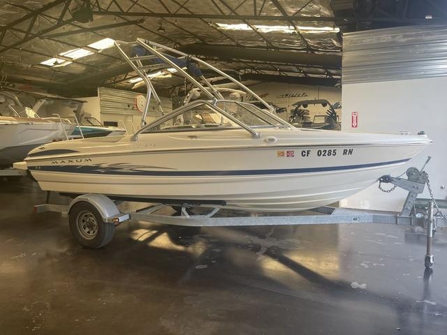 2006 Maxum 1900 SR - Sold Boat