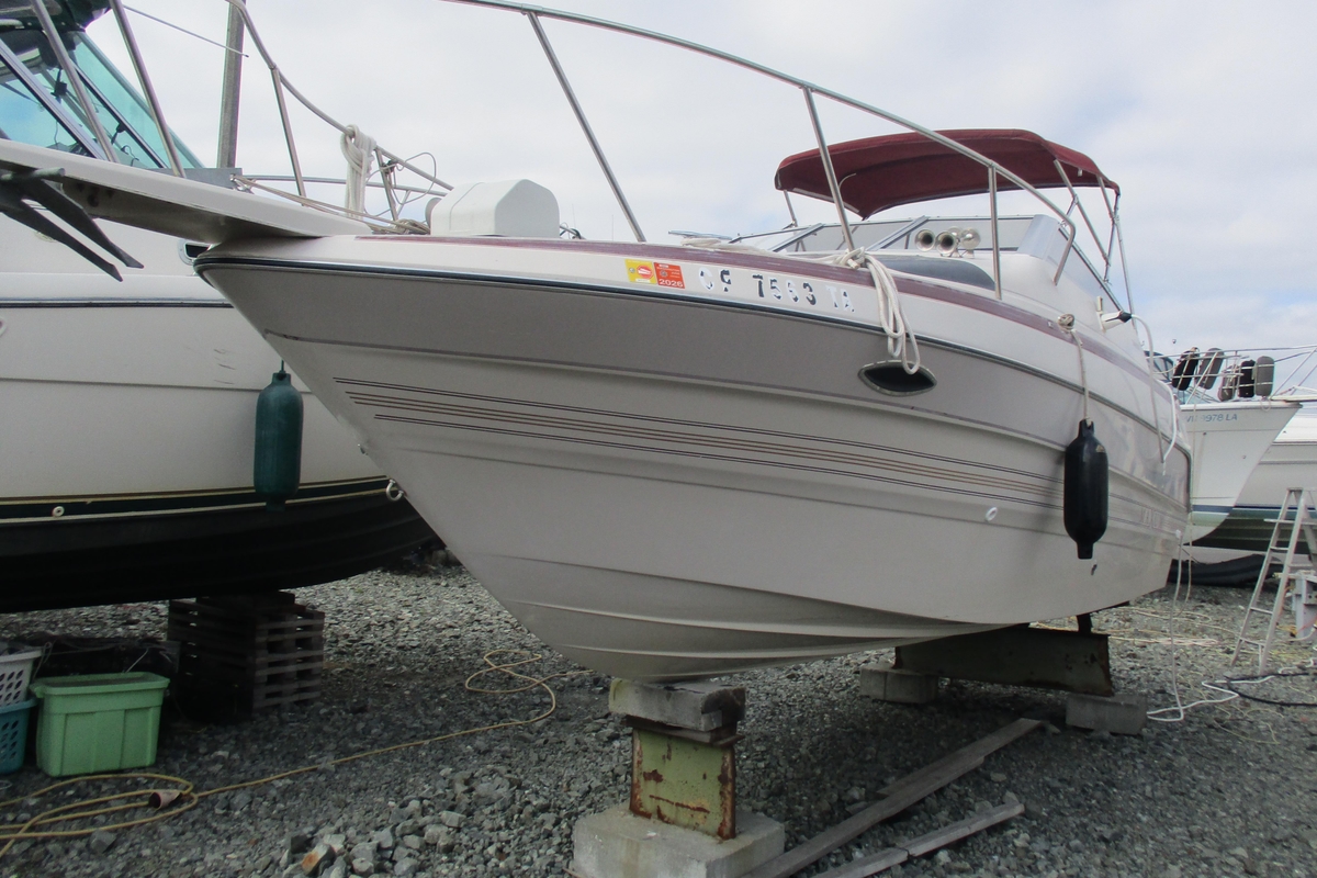 1991 Maxum 2300 SCR - Sold Boat