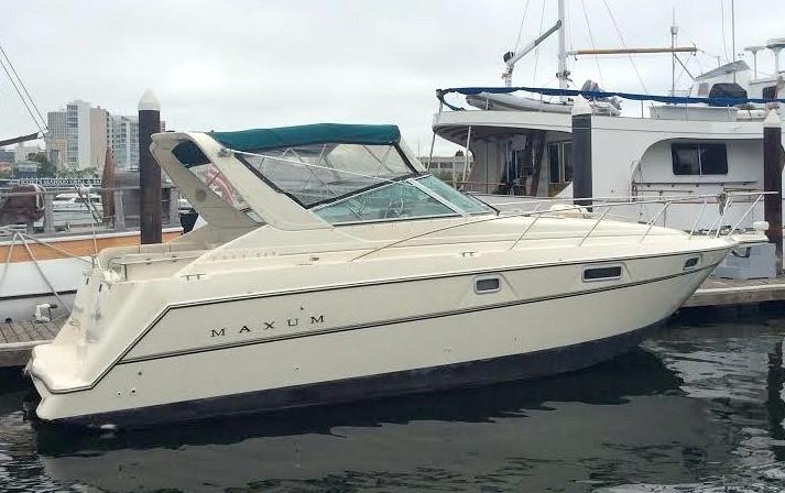 1997 Maxum 3200 SCR - Sold Boat