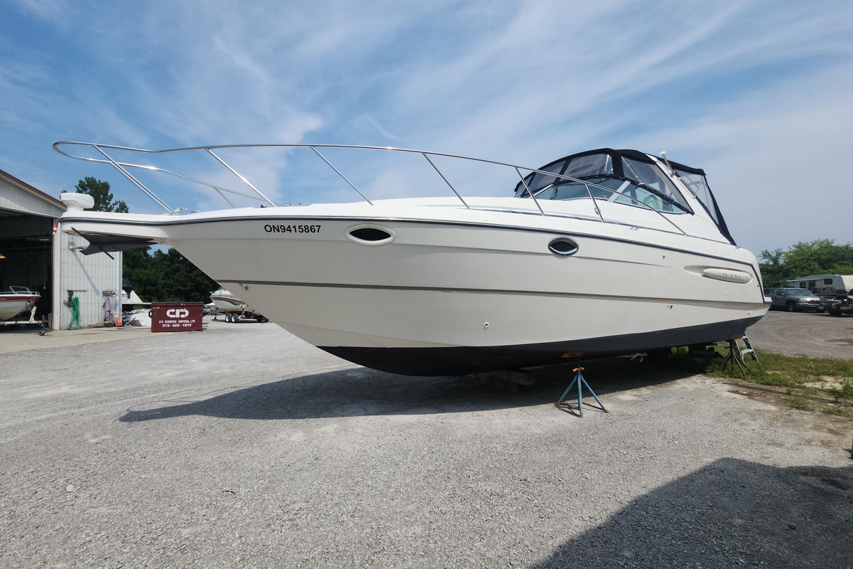 2000 Maxum 3300 SCR - Sold Boat