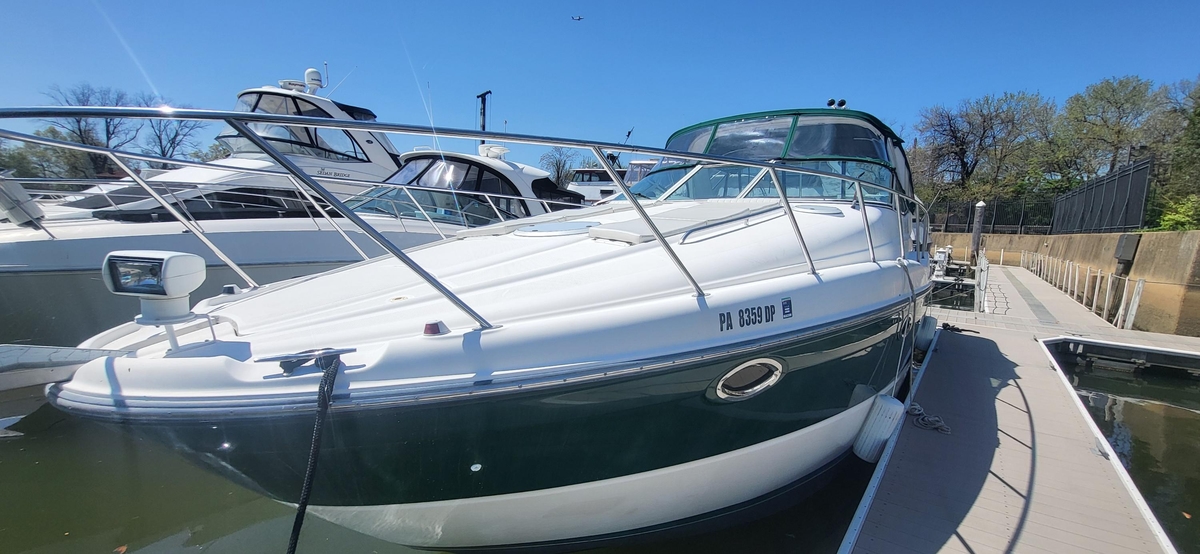 2002 Maxum 3500 SCR - Sold Boat