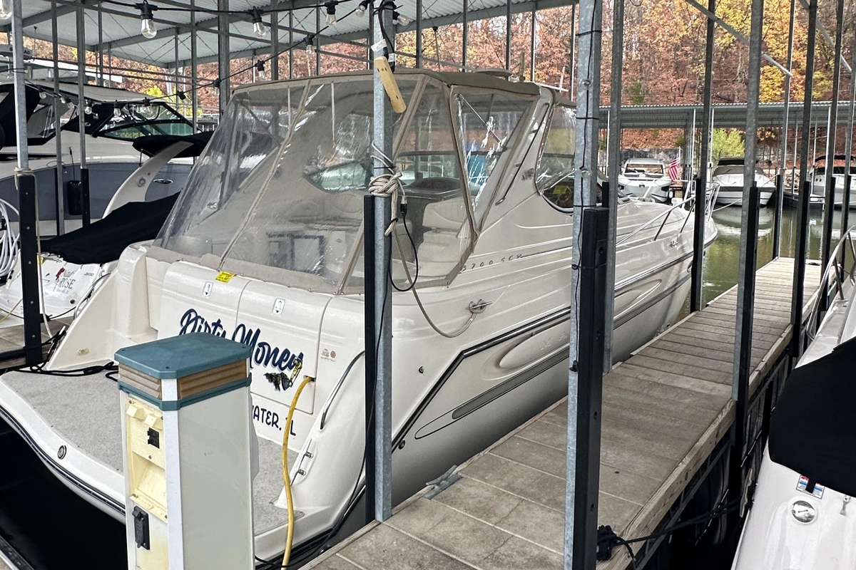 1998 Maxum 3700 SCR - Sold Boat