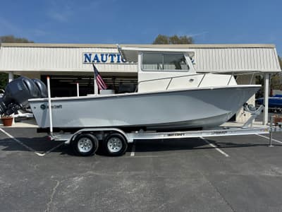 BOATZON | Maycraft 245 Pilot House 2026