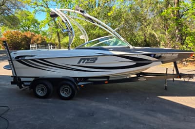 BOATZON | MB 21 Tomcat 2010