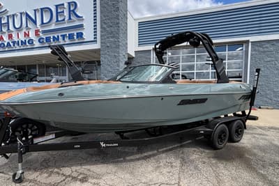 BOATZON | MB B52 23 Classic 2026