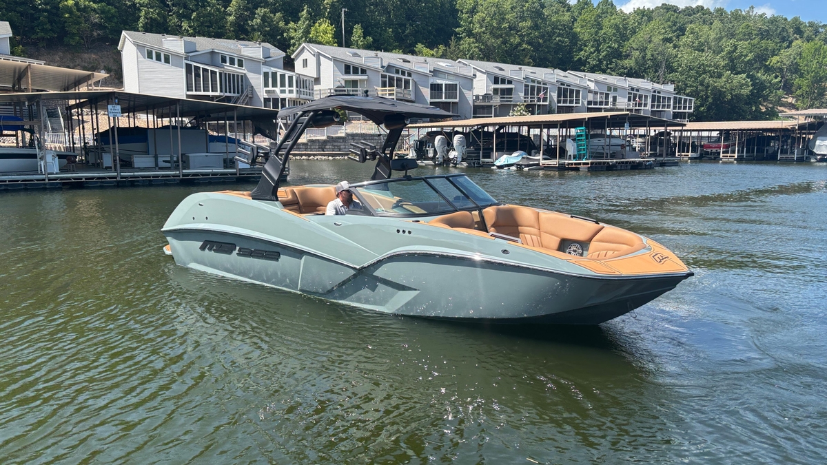 2025 MB B52 25 Alpha - Sold Boat